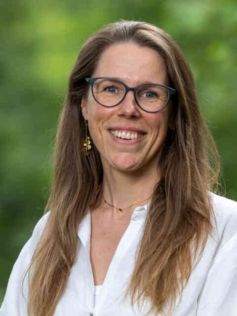 Renèsta Hol